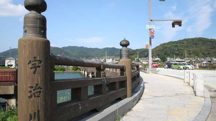京阿尼作品推动动漫圣地巡礼热潮，推动了日本地方旅游业发展