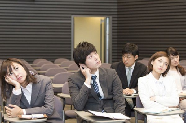 “正式职员”在日本出现的原因 “正式职员”在日本出现的原因