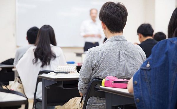“正式职员”在日本出现的原因 “正式职员”在日本出现的原因