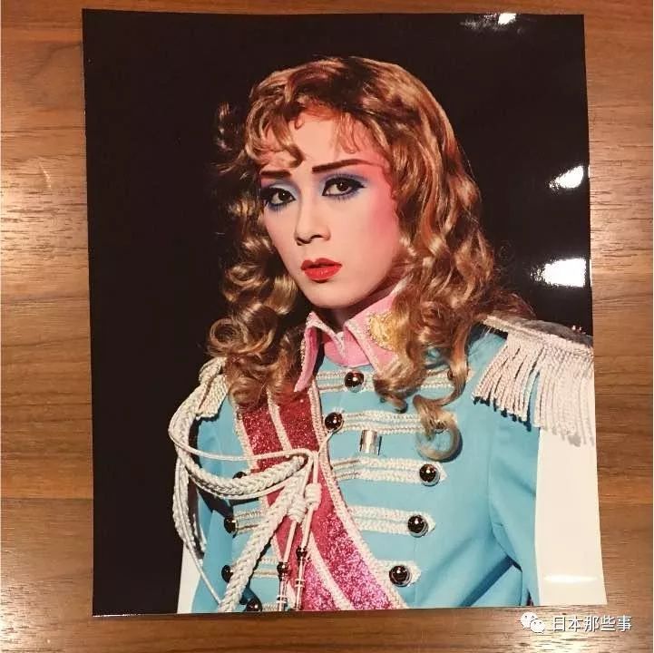 日本最强的女子天团,又出了一位掰弯网友的大佬! 日本最强的女子天团,又出了一位掰弯网友的大佬!