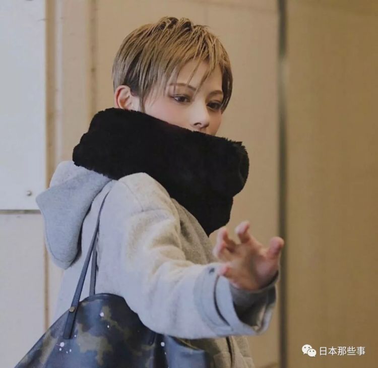 日本最强的女子天团,又出了一位掰弯网友的大佬! 日本最强的女子天团,又出了一位掰弯网友的大佬!