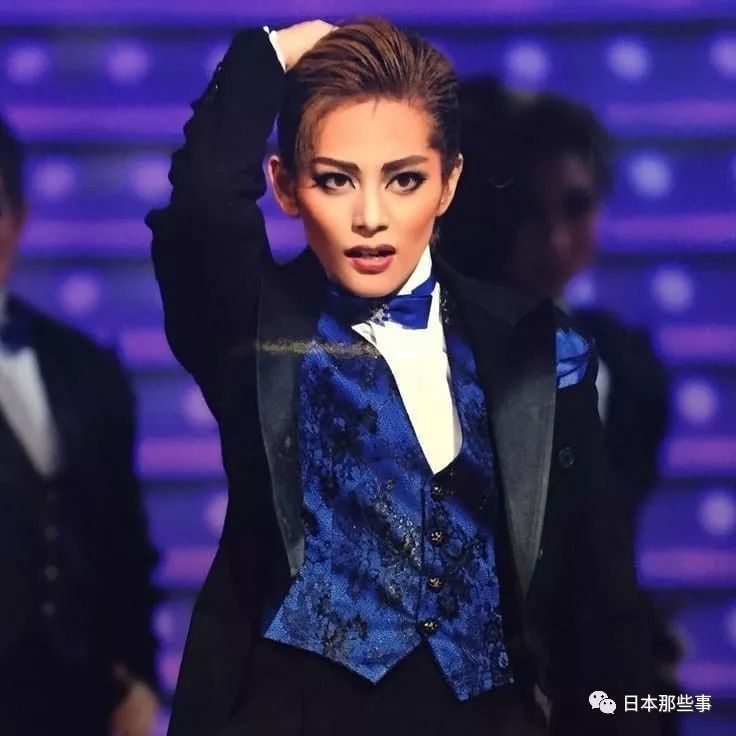 日本最强的女子天团,又出了一位掰弯网友的大佬! 日本最强的女子天团,又出了一位掰弯网友的大佬!