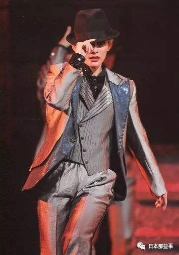 日本最强的女子天团,又出了一位掰弯网友的大佬! 日本最强的女子天团,又出了一位掰弯网友的大佬!