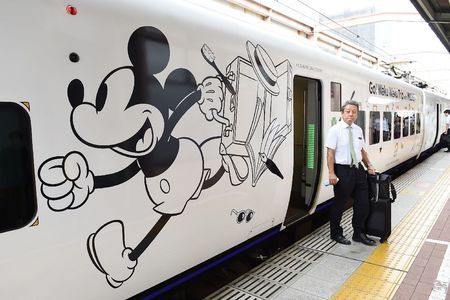 JR九州长崎线的“米奇列车”开始运行 JR九州长崎线的“米奇列车”开始运行