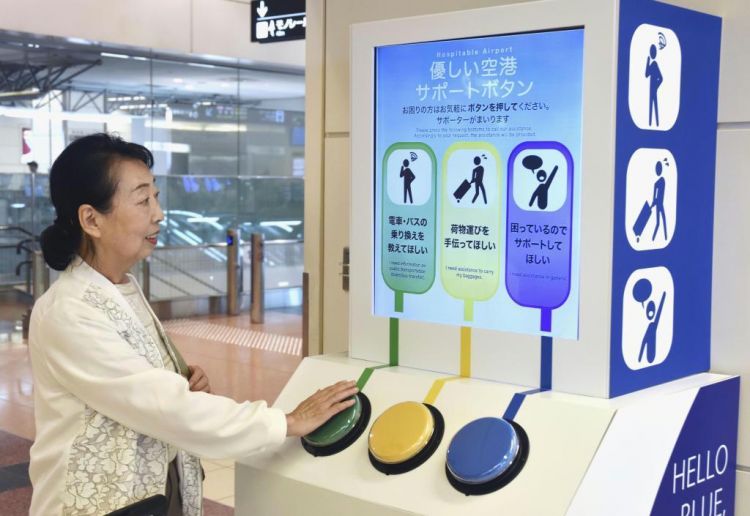 全日空将活用LINE解决乘客困扰,试行实验正在进行 全日空将活用LINE解决乘客困扰,试行实验正在进行