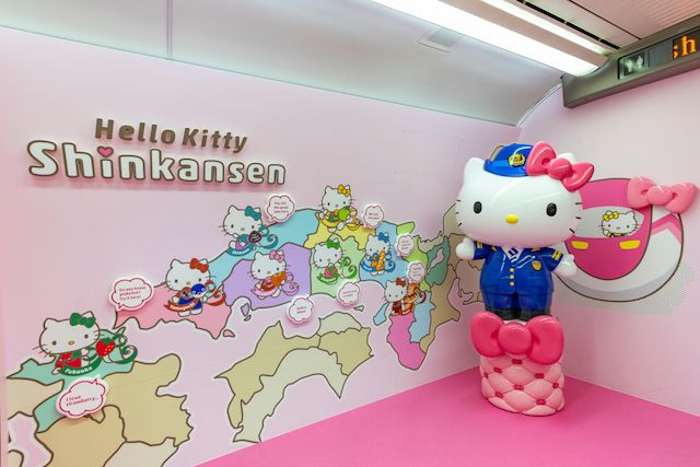 日本Hello Kitty 新干线开通啦！萌点满分！