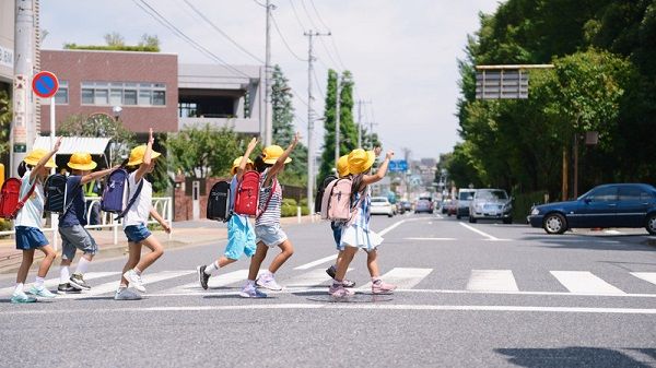 没有信号灯就不让行人,日本斑马线上的事故引人关注 没有信号灯就不让行人,日本斑马线上的事故引人关注