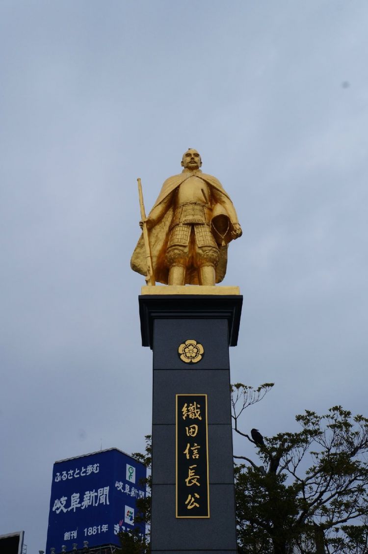 为什么岐阜县的神社和寺庙要在“黄金日”当天发放金御朱印？
