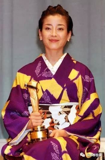 她就是美得不可方物的日式美人啊！