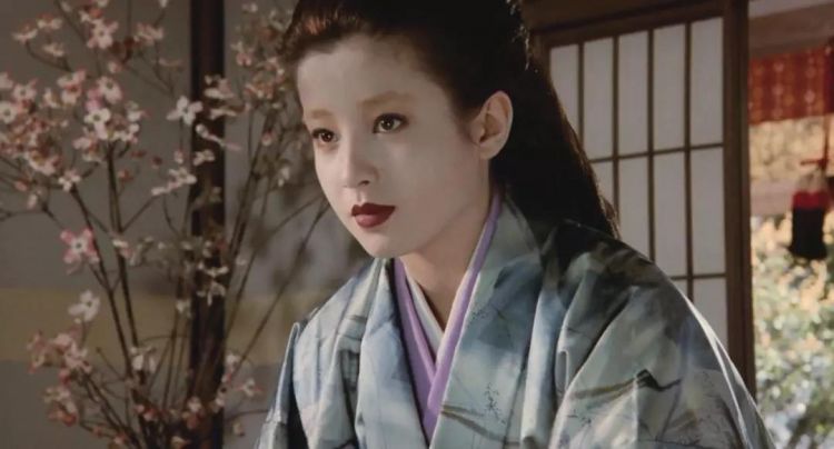 她就是美得不可方物的日式美人啊！