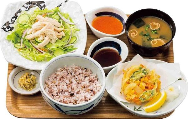 日本MINISTOP百元饭团人气爆棚,意外的市场需求被发掘 日本MINISTOP百元饭团人气爆棚,意外的市场需求被发掘