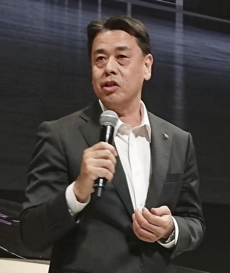 日产新任CEO内田诚履新后表示:竭尽所能,重拾信任 日产新任CEO内田诚履新后表示:竭尽所能,重拾信任