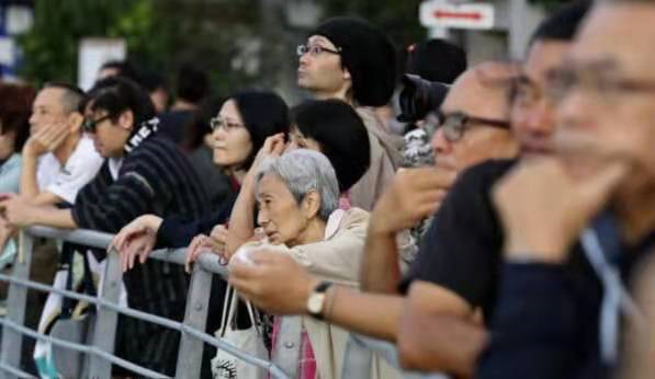 心痛！琉球故宫“首里城”起火，三大殿几乎全被烧毁