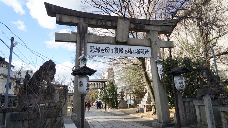 在神社里，日本人究竟会许什么愿？