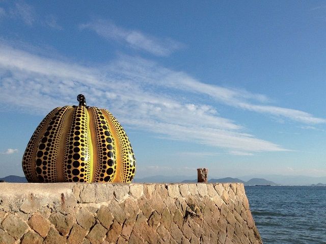 一个南瓜价值0.52亿元!为何草间弥生的南瓜作品如此价值不菲? 一个南瓜价值0.52亿元!为何草间弥生的南瓜作品如此价值不菲?