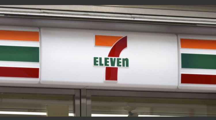 7-11便利店女性店长们呼吁男女厕所要分开
