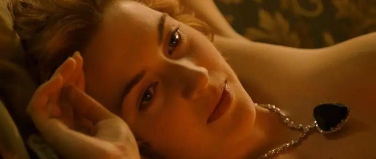 如何在电影中巧妙展示裸体？