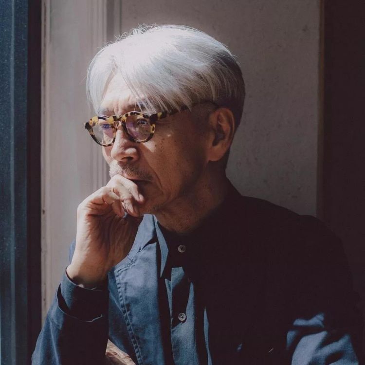 坂本龙一：痴于纯粹的狂傲天才，温柔悲悯的银发少年