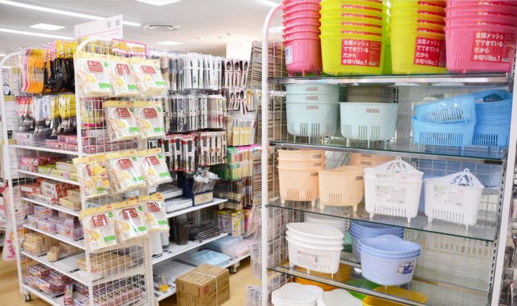 日本的10元店里都能买到啥? 日本的10元店里都能买到啥?