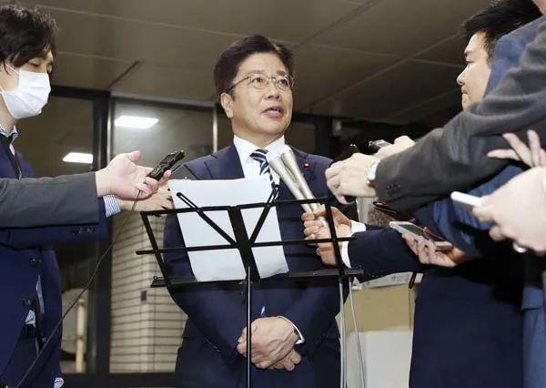 防范疫情，日本政府绕不开的五堵墙