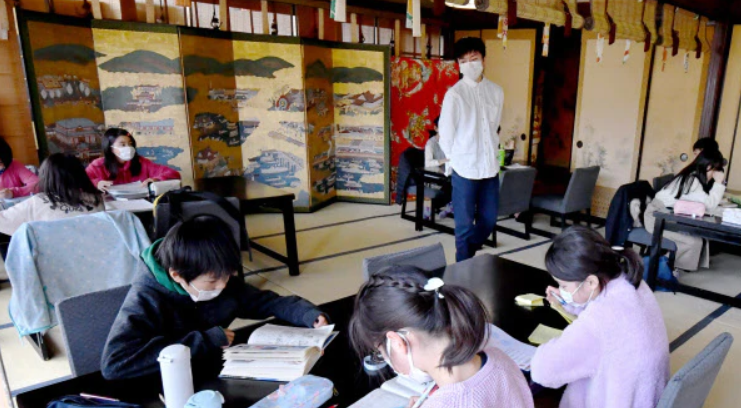 疫情中的日本，为停课的孩子们做了什么？