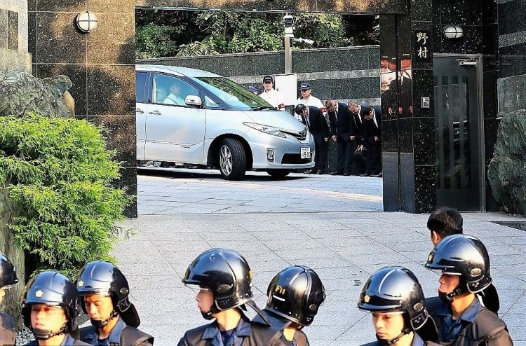 为什么日本黑帮火并不敢用喷子？