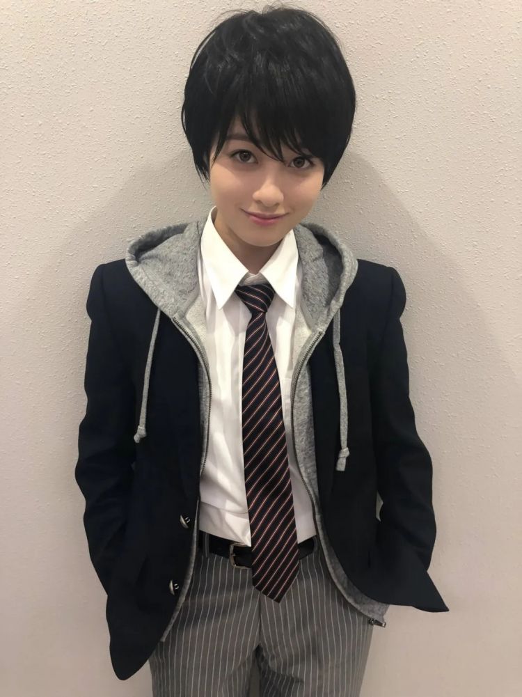 桥本环奈:美少女外表下的热血大叔之魂 桥本环奈:美少女外表下的热血大叔之魂