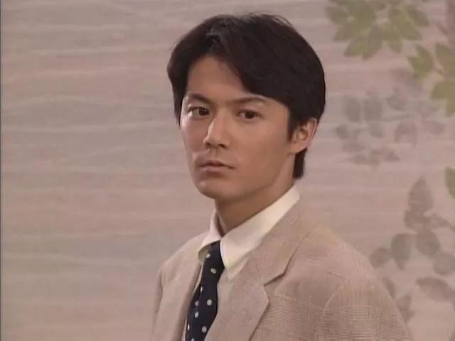 这位火了30年的“日本刘德华”，才是女生心中的完美帅大叔啊！