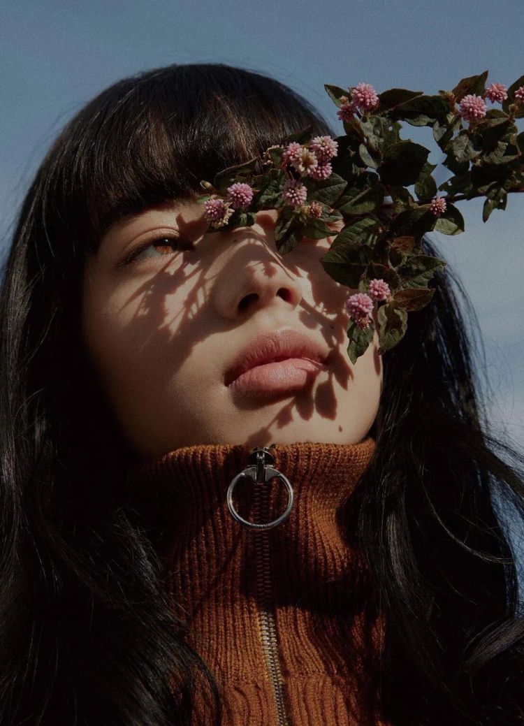 高级厌世脸的她，又又又亲自下场收割男神了？