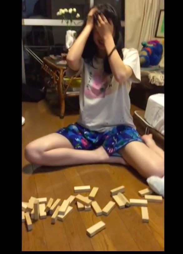 高级厌世脸的她，又又又亲自下场收割男神了？