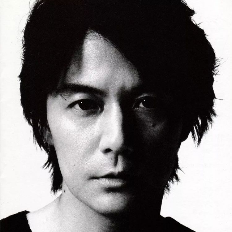 这位火了30年的“日本刘德华”，才是女生心中的完美帅大叔啊！