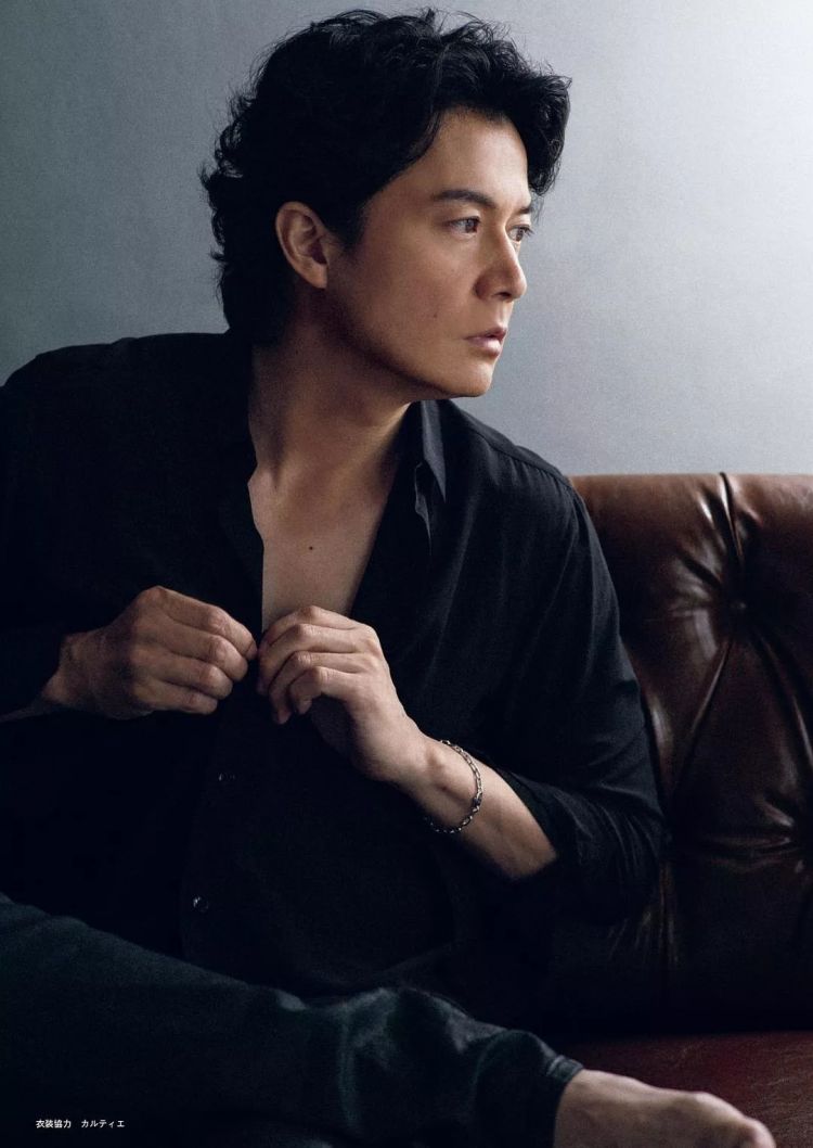 这位火了30年的“日本刘德华”，才是女生心中的完美帅大叔啊！