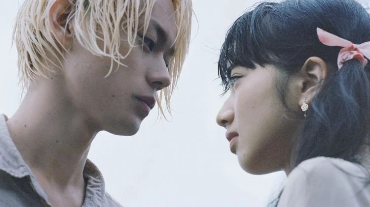 高级厌世脸的她，又又又亲自下场收割男神了？