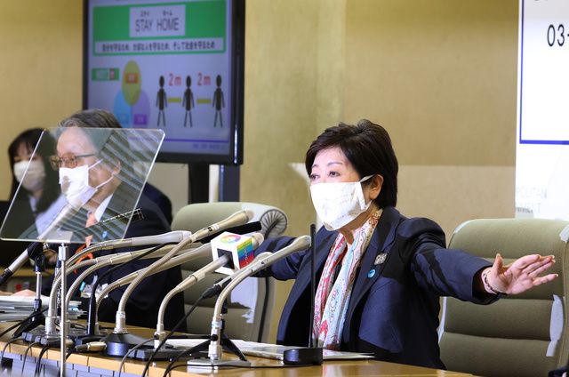 “紧急事态宣言”下表现各异的日本民众