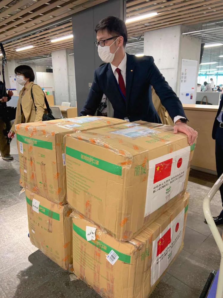 福建省向友好省县日本长崎县捐赠2万只医用口罩