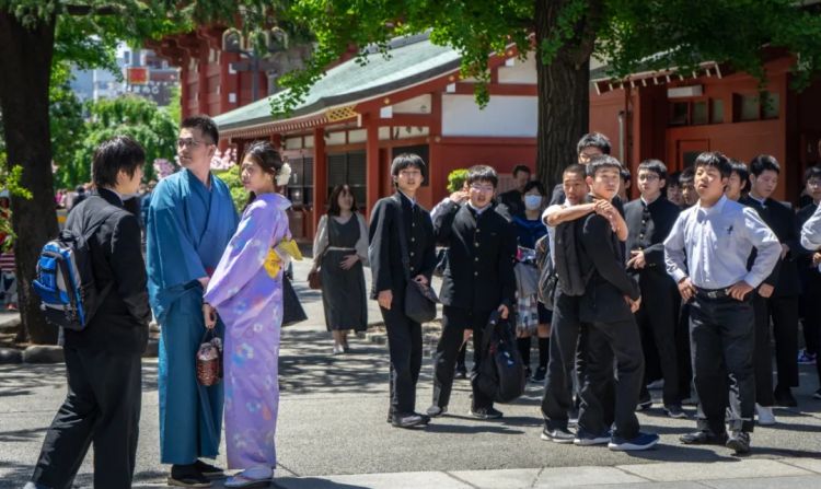 未成年少女怀孕，成为了日本一种社会现象？