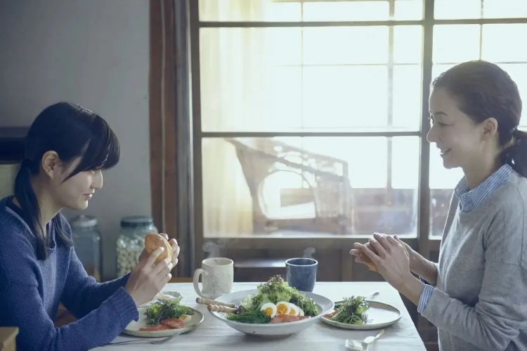 豆瓣9.0!一部名为《小森林》的日本电影,另一位“李子柒”般少女的故事 豆瓣9.0!一部名为《小森林》的日本电影,另一位“李子柒”般少女的故事