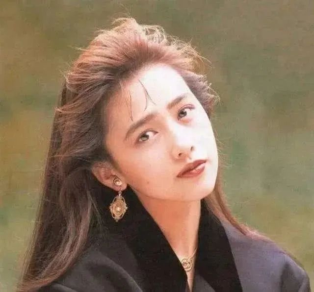 工藤静香最近又成了日本网民的 “狙击对象” 工藤静香最近又成了日本网民的 “狙击对象”