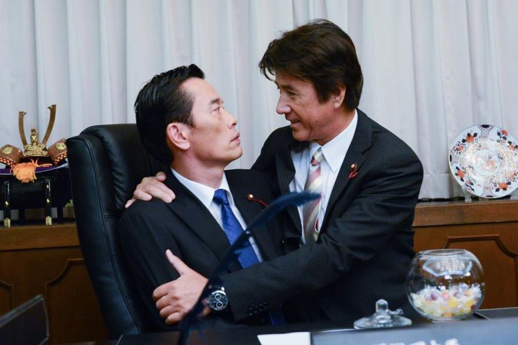 父亲和儿子互换身体，9.2分神剧原著闪瞎你的眼睛