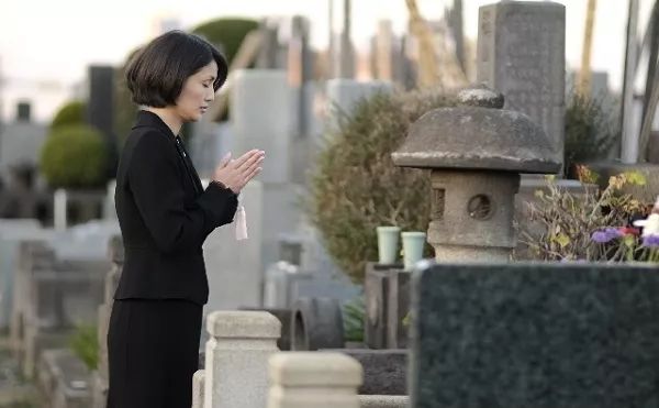 “死后离婚”无情走俏日本的背后 “死后离婚”无情走俏日本的背后