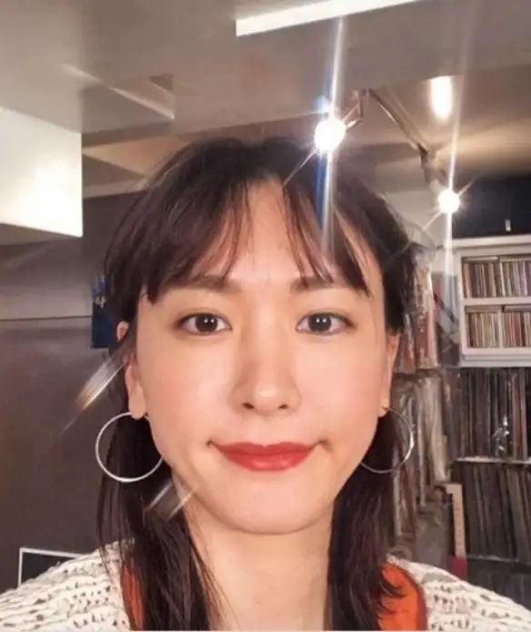 “如果你自拍很弱，请看看新垣结衣！”