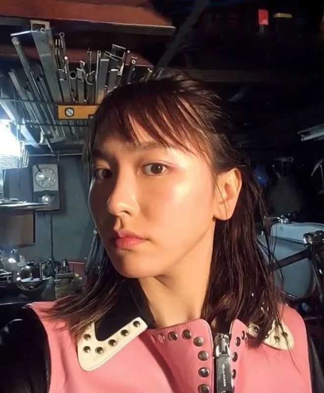 “如果你自拍很弱，请看看新垣结衣！”