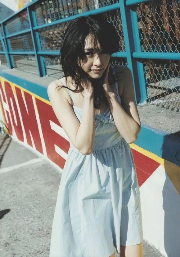 “如果你自拍很弱，请看看新垣结衣！”