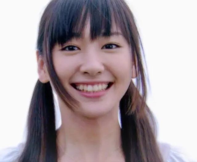 “如果你自拍很弱，请看看新垣结衣！”