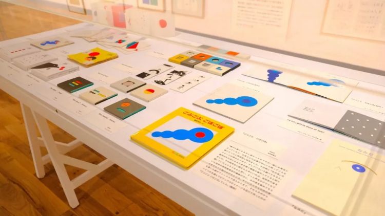 如果纸书消失了，他的书一定是留到最后的那种