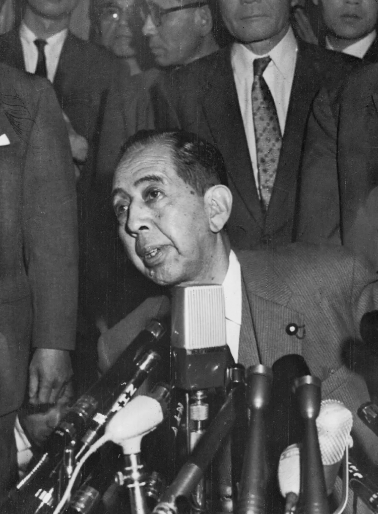 日本家族门阀有多强大？看安倍晋三家族成长史