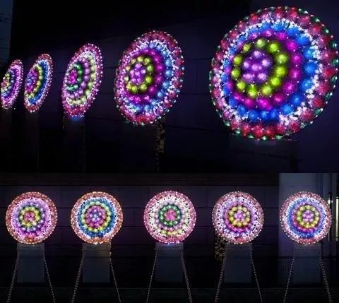 为什么日本人办喜事送花圈？