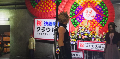 为什么日本人办喜事送花圈？