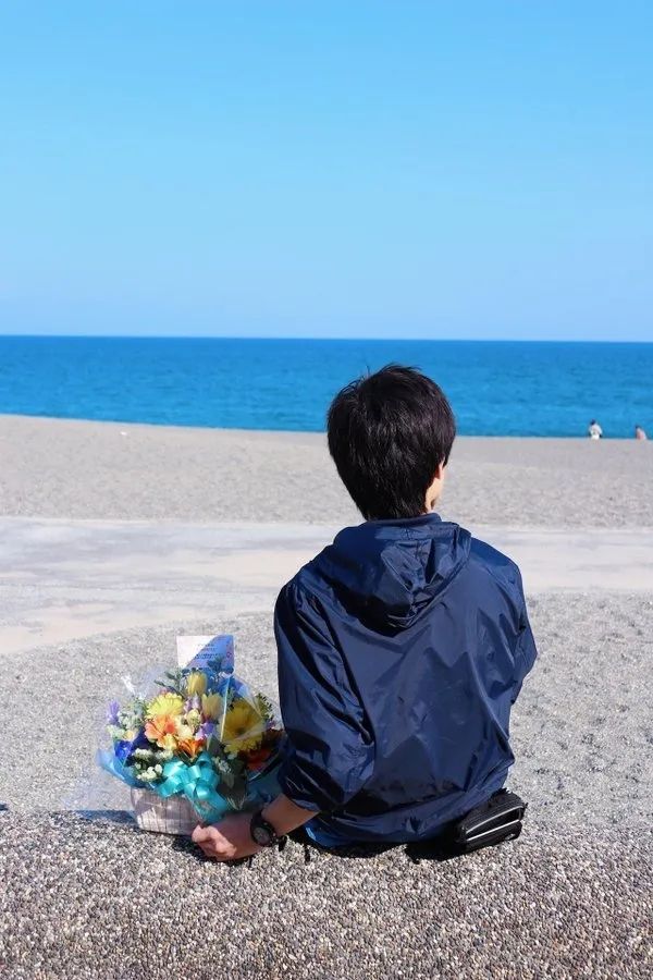 日本水族馆晒帅哥饲养员吸引游客，网友：我可以！