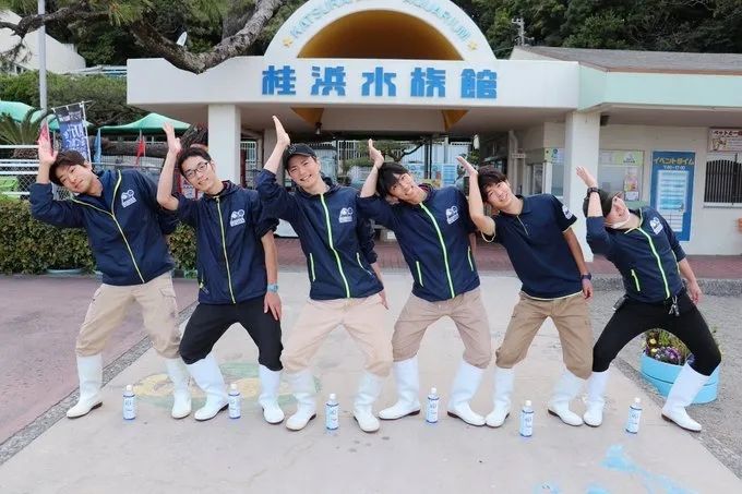 日本水族馆晒帅哥饲养员吸引游客，网友：我可以！